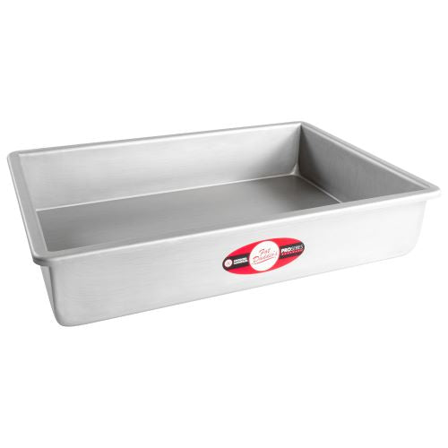 Sheet cake pan solid bottom 10x15x3