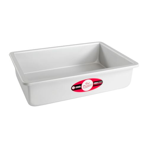 Sheet cake pan solid bottom 7x11x3