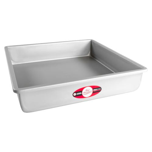 Square cake pan solid bottom 14x14x3